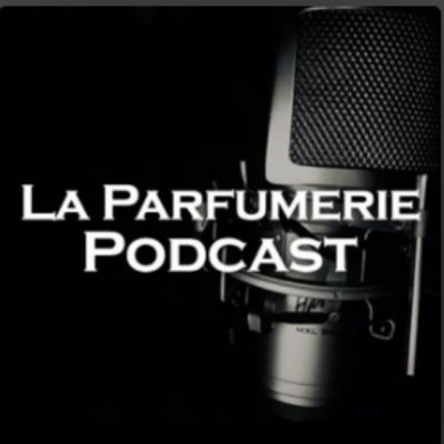 logo du podcast sur le parfum la parfumerie