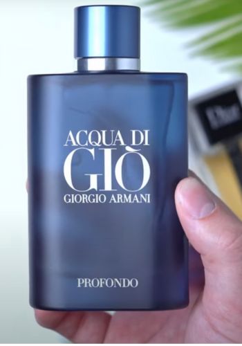 le parfum pour homme profondo de giorgo armani pour cet été 2024