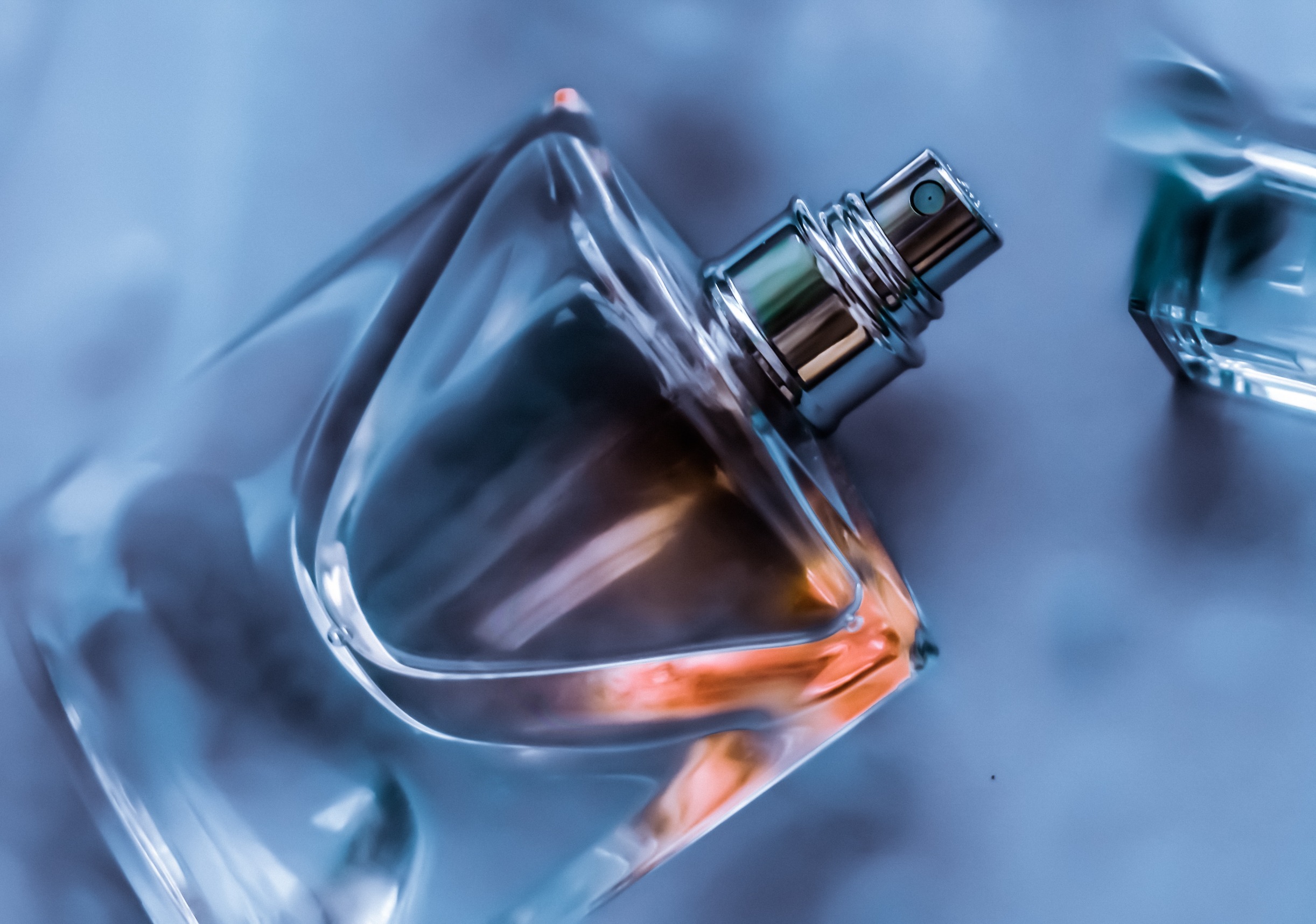 Parfum homme : affirmer son style avec Avenue des Parfums